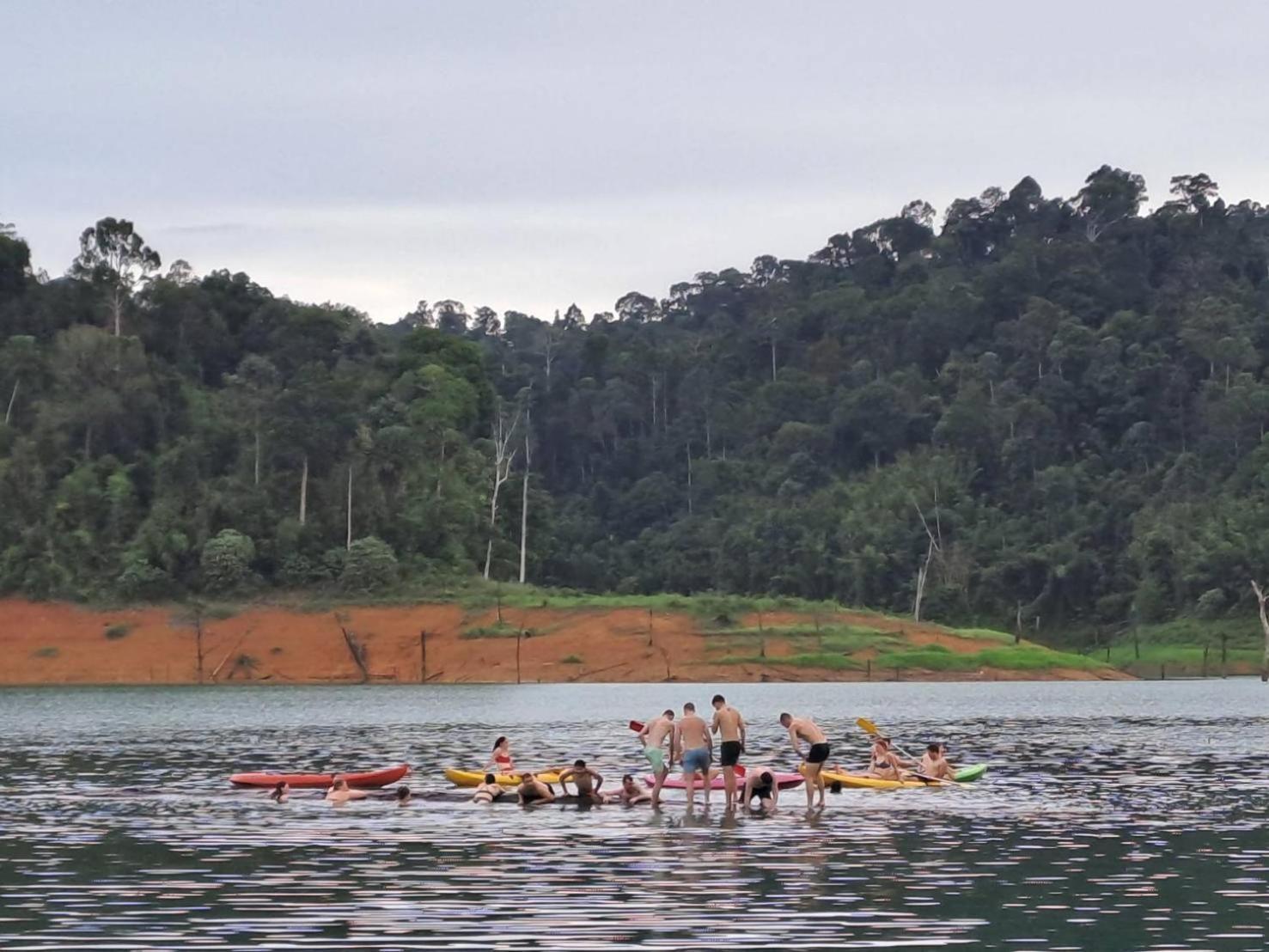 Khao Sok Inn Hostel Khao Sok National Park Екстериор снимка