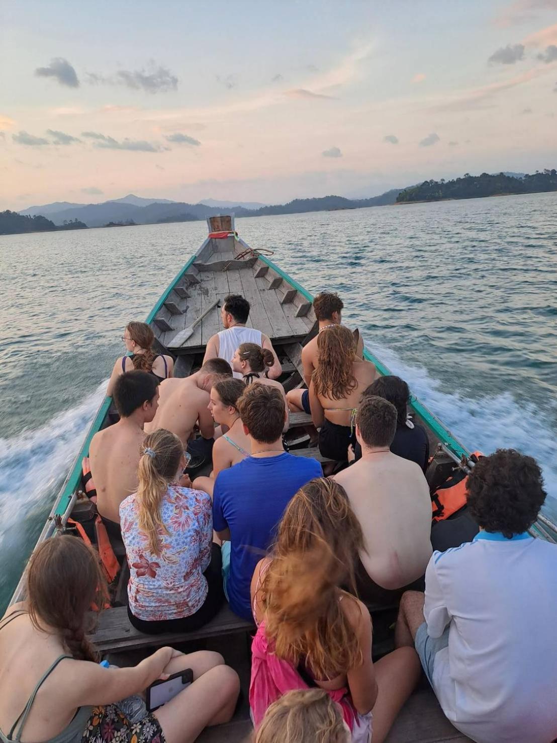 Khao Sok Inn Hostel Khao Sok National Park Екстериор снимка